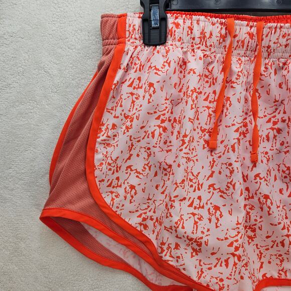 NIKE WOMEN'S LARGE DRI FIT RUNNING ACTIVE SHORTS DM7741-610 ORANGE WHITE - Picture 3 of 9